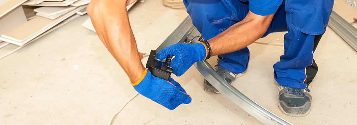 Fix Garage Door Panel in The Hammocks