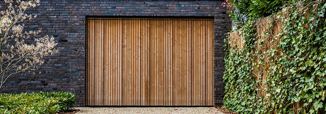 Amarr Traditional Garage Doors Tracks Repair in The Hammocks